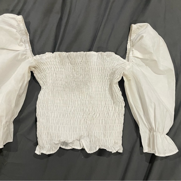 WHITE RUFFLE CROPPED BLOUSE - Picture 2 of 3